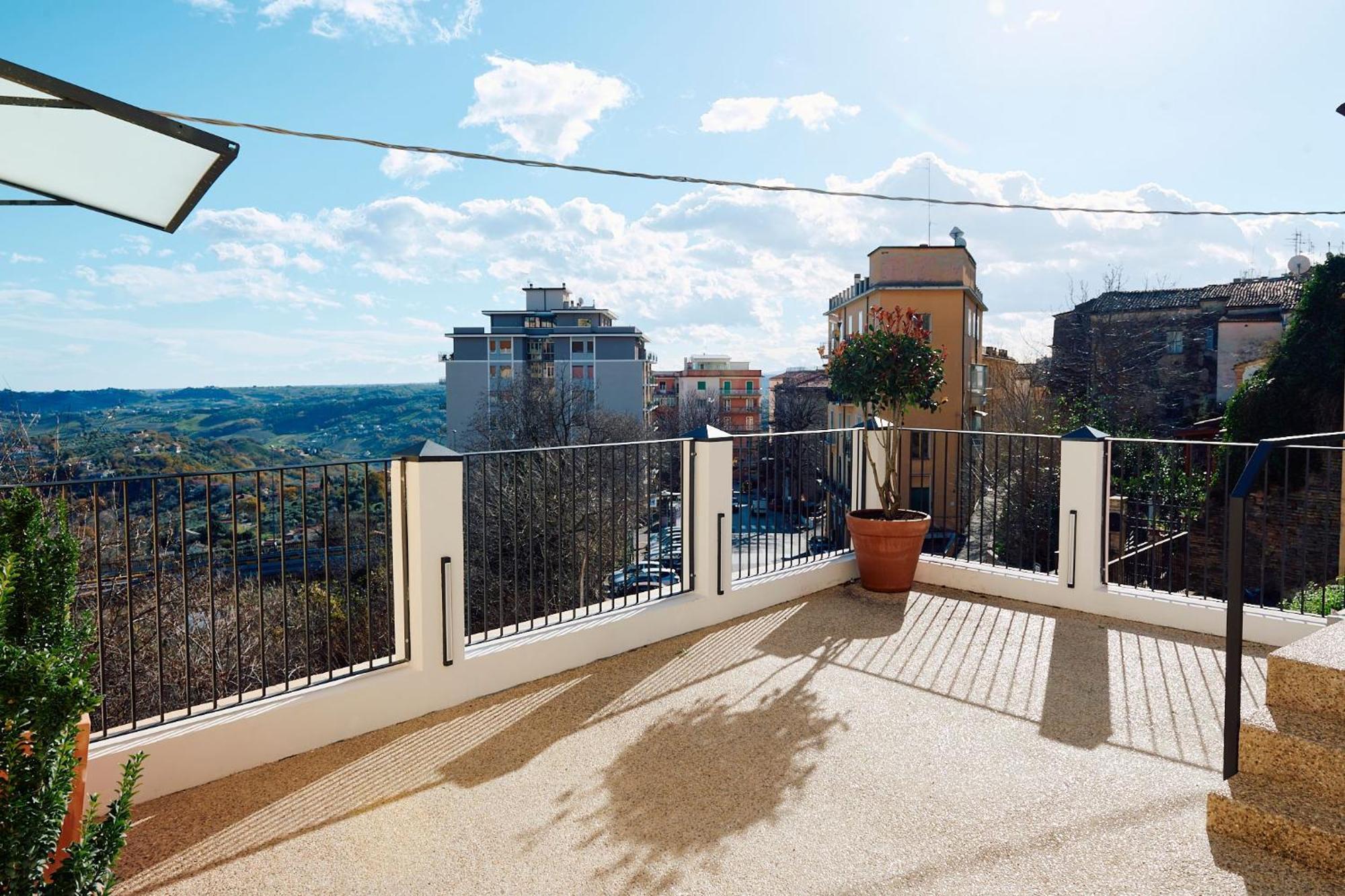 Bed and Breakfast Relais Al Teatro Chieti Exterior foto